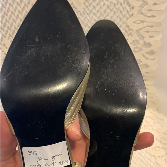 Yves Saint Laurent gold strap pump - Picture 5 of 5